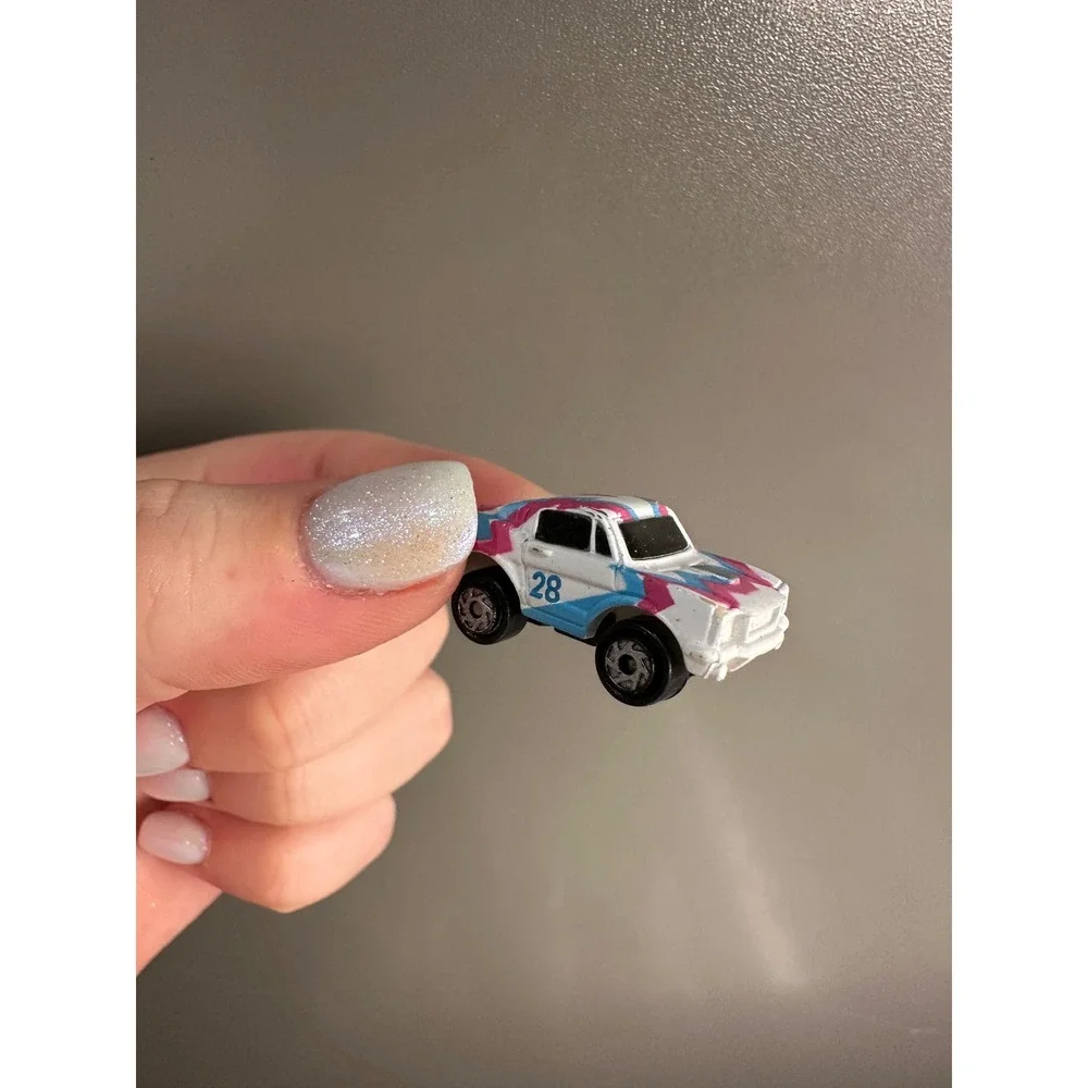 Micro‎ Machine Race Car White Blue Pink Lightning Bolt 28 Toy